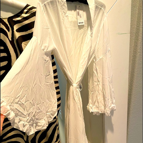FAB WHITE CHIFFON ANGEL BELL SLEEVE KIMONO